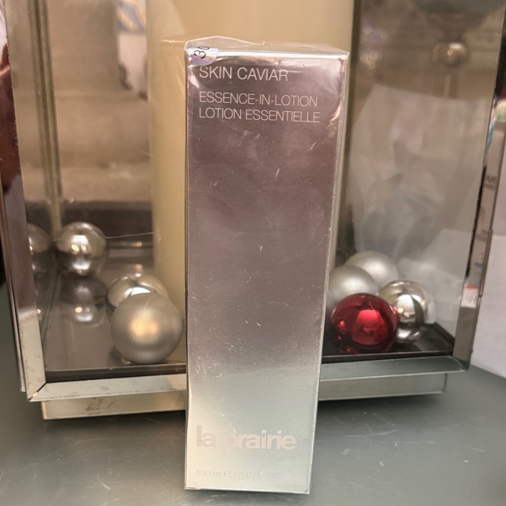 La Prairie Skin Caviar Essence   New inbox sealed.
